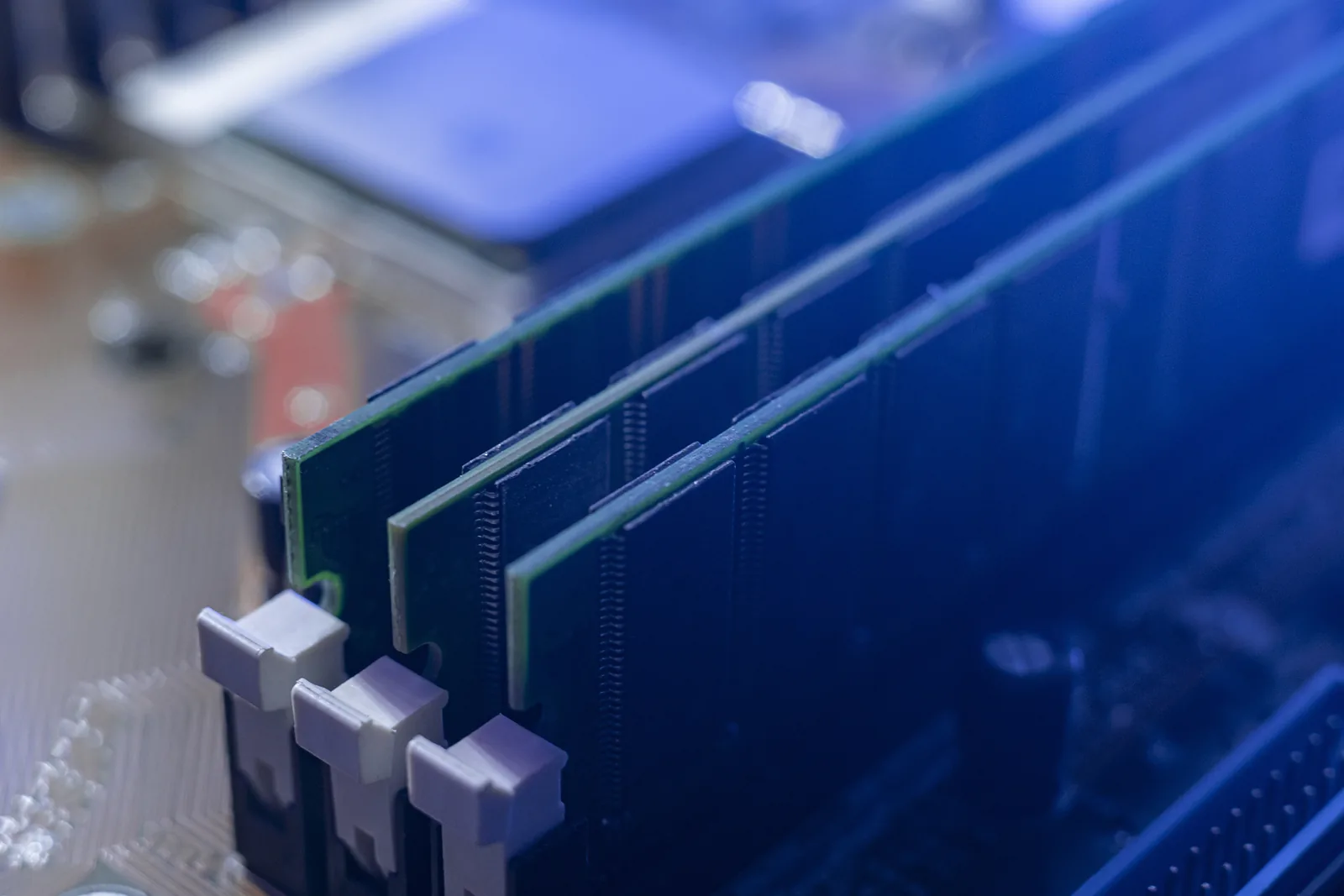 Arbeitsspeicher-Module auf einem Mainboard
